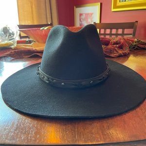 Renegade Womens black wool hat